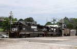 NS 533 leads train E60 out of Glenwood Yard